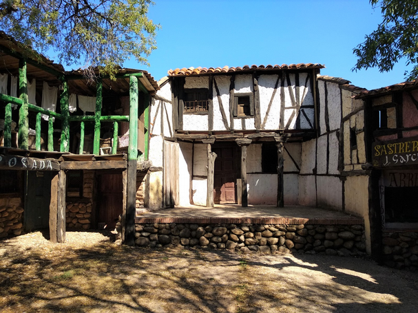 Territorio Artlanza fachada de casa medieval | Medievallink
