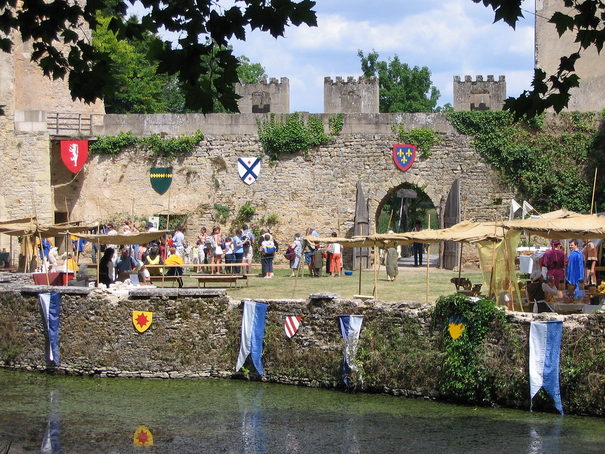 mercados medievales dentro de castillos medievales | Medievallink
